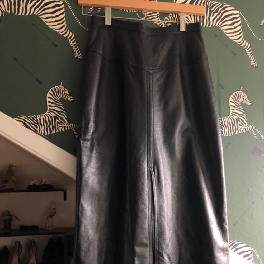 Bergdorf Goodman Black leather long pencil skirt